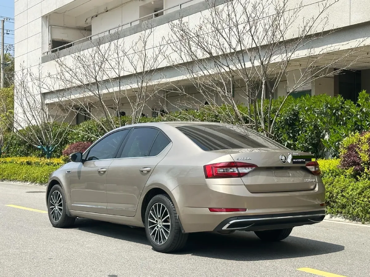 2018 Skoda Octavia 1.6L 110HP L4 6AT,autocango,china used car exporter,china ev exporter,chinese used car exporter,chinese used ev exporter