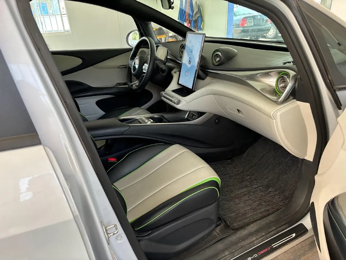 2021 Ford Escort 1.5L 122HP L3 6AT,autocango,china used car exporter,china ev exporter,chinese used car exporter,chinese used ev exporter