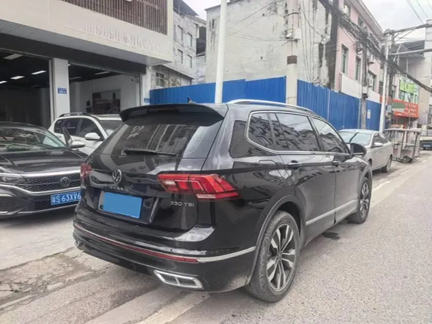 2025 Volkswagen Tiguan L 2.0T 186HP L4 7DCT,autocango,china used car exporter,china ev exporter,chinese used car exporter,chinese used ev exporter
