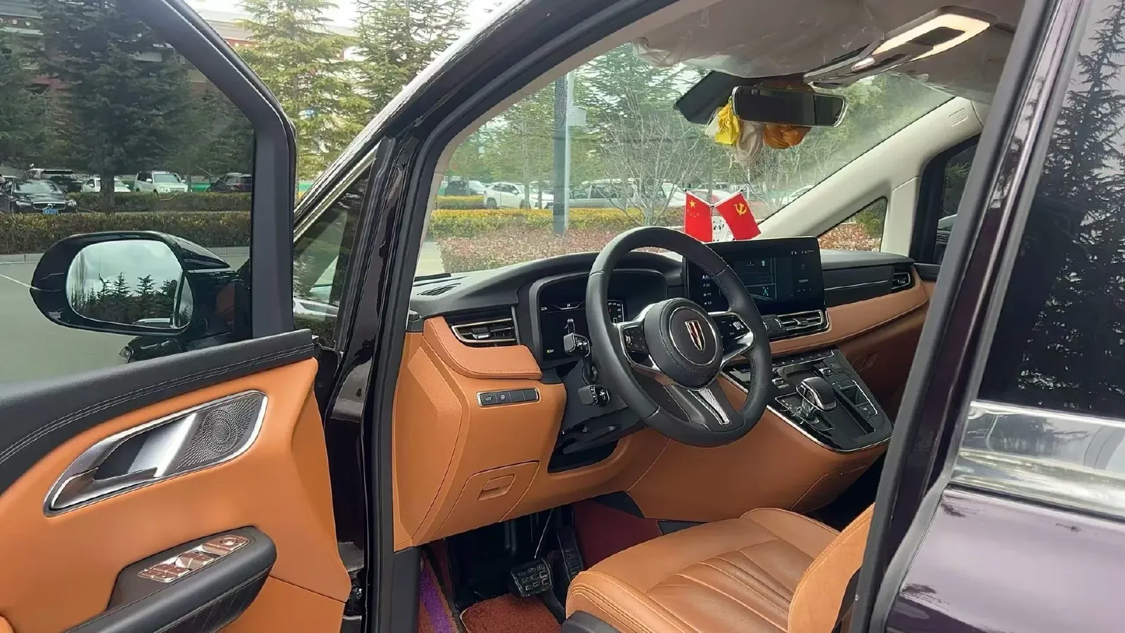 2023 HongQi HQ9 2.0T 252HP L4 8AT,autocango,china used car exporter,china ev exporter,chinese used car exporter,chinese used ev exporter