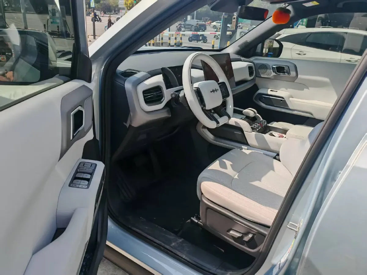 2025 FangChengBao Tai 3 BEV,autocango,china used car exporter,china ev exporter,chinese used car exporter,chinese used ev exporter