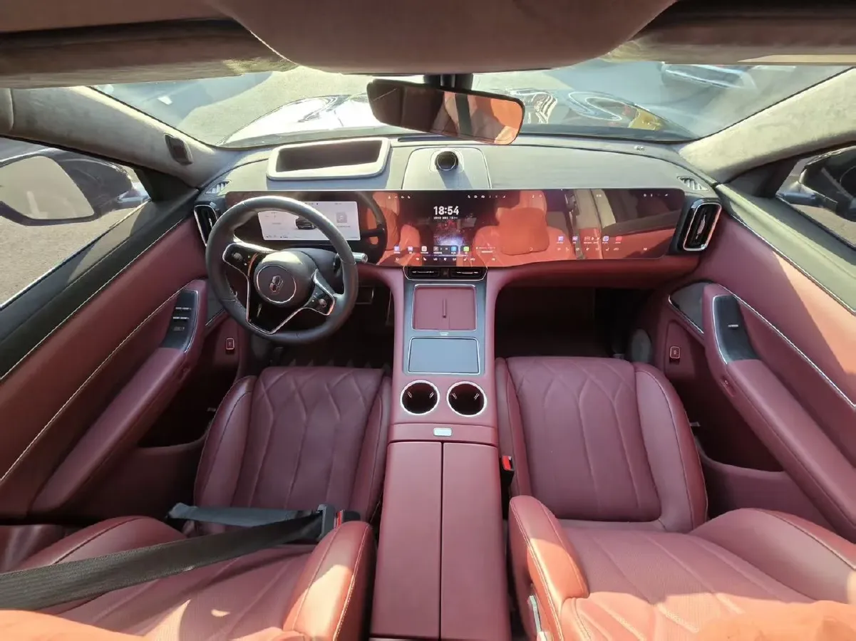 2025 AITO AITO M8 REEV 160HP REEV 53.4KWH,autocango,china used car exporter,china ev exporter,chinese used car exporter,chinese used ev exporter