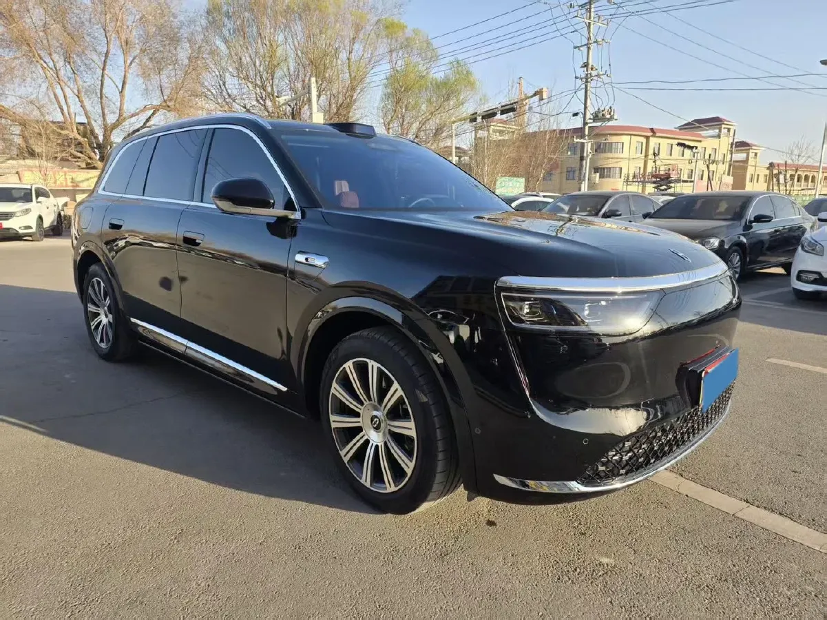 2025 AITO AITO M8 REEV 160HP REEV 53.4KWH,autocango,china used car exporter,china ev exporter,chinese used car exporter,chinese used ev exporter