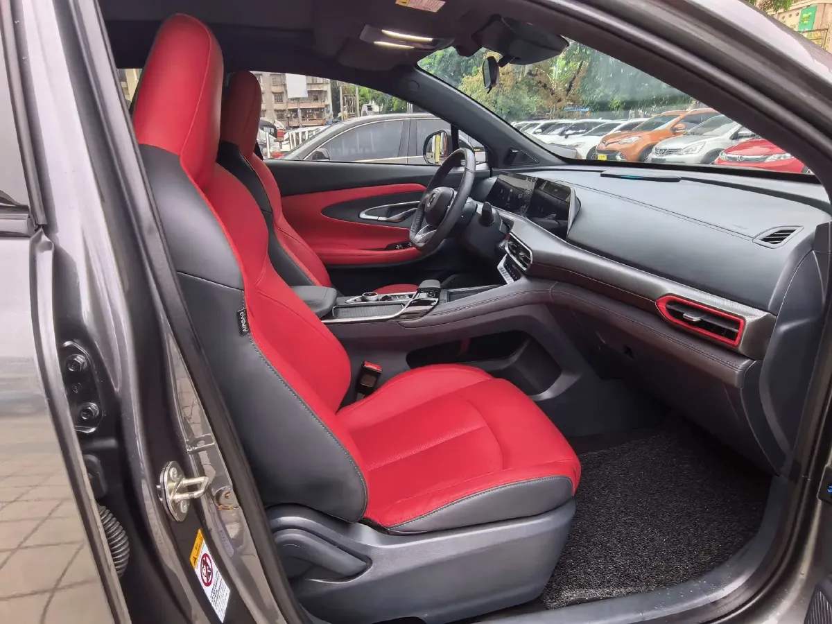 2020 ChangAn UNI-T 1.5T 180HP L4 7DCT,autocango,china used car exporter,china ev exporter,chinese used car exporter,chinese used ev exporter