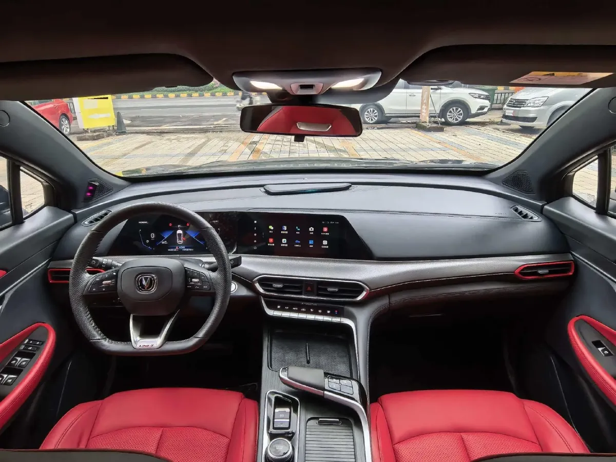 2020 ChangAn UNI-T 1.5T 180HP L4 7DCT,autocango,china used car exporter,china ev exporter,chinese used car exporter,chinese used ev exporter