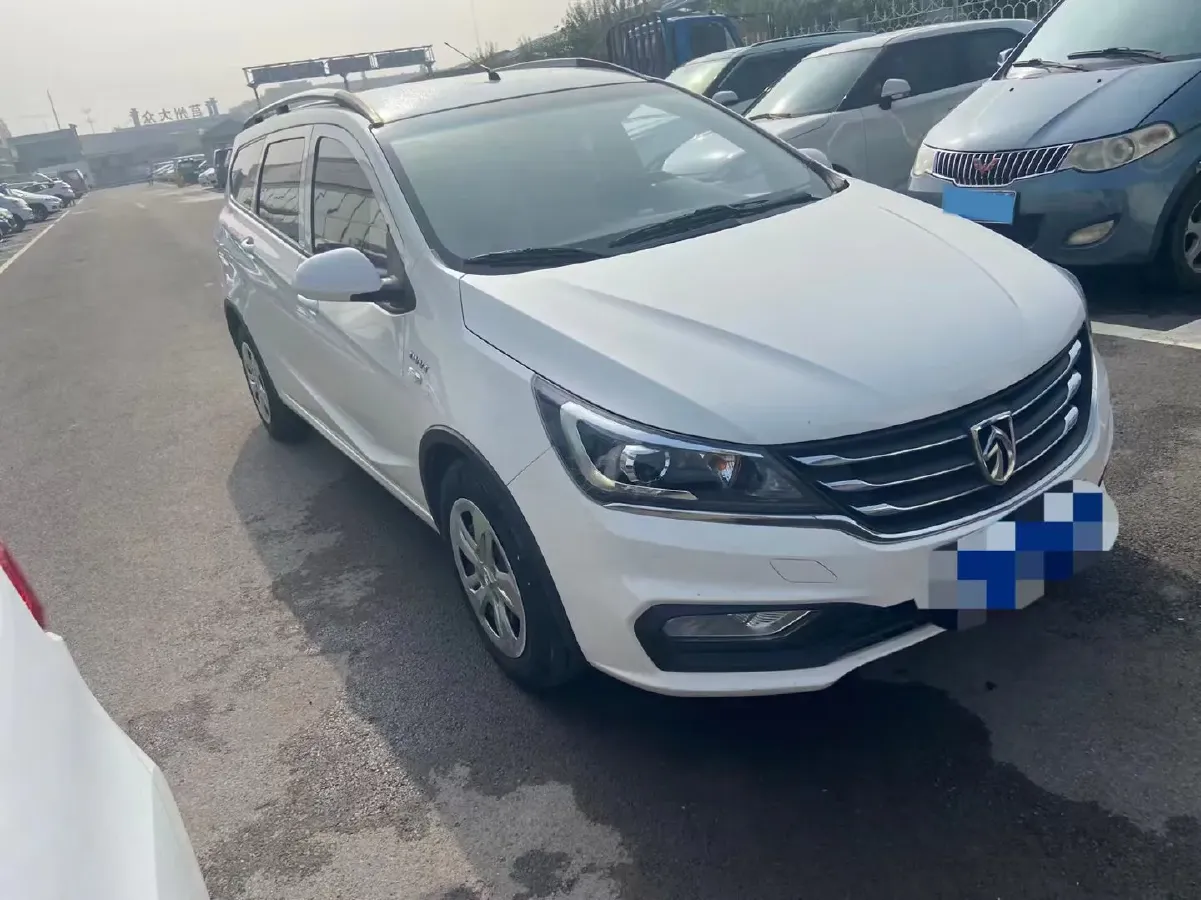 2017 BaoJun 310W 1.5L 112HP L4 6MT,autocango,china used car exporter,china ev exporter,chinese used car exporter,chinese used ev exporter