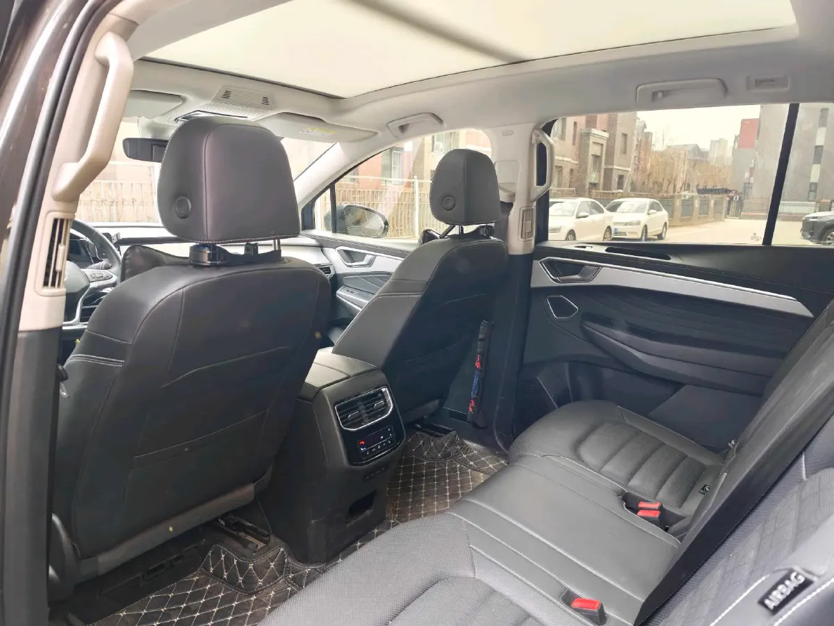 2023 Volkswagen Talagon 2.0T 220HP L4 7DCT,autocango,china used car exporter,china ev exporter,chinese used car exporter,chinese used ev exporter