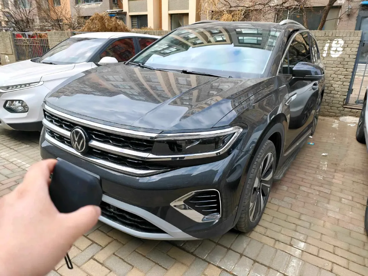 2023 Volkswagen Talagon 2.0T 220HP L4 7DCT,autocango,china used car exporter,china ev exporter,chinese used car exporter,chinese used ev exporter