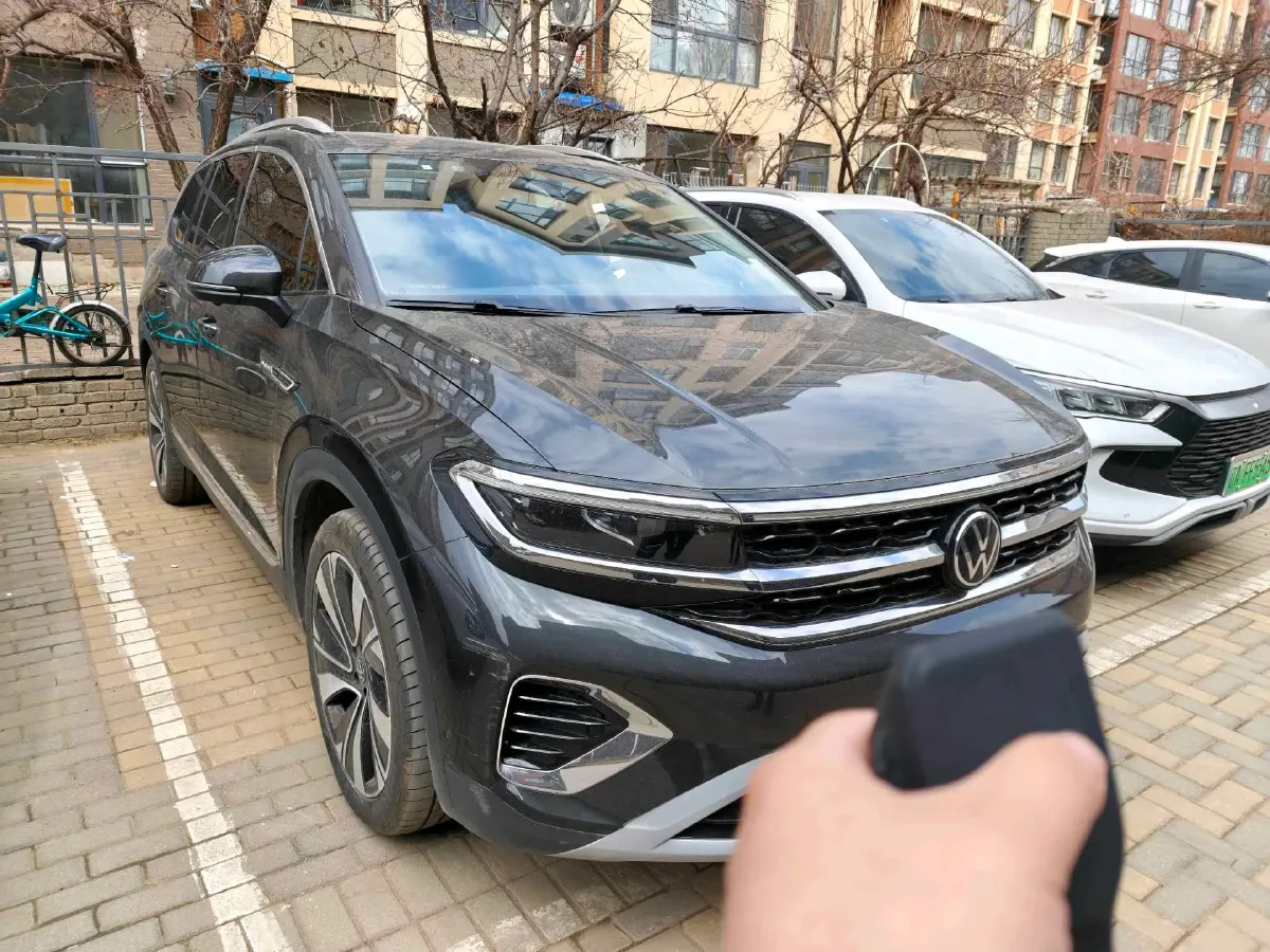 2023 Volkswagen Talagon 2.0T 220HP L4 7DCT,autocango,china used car exporter,china ev exporter,chinese used car exporter,chinese used ev exporter