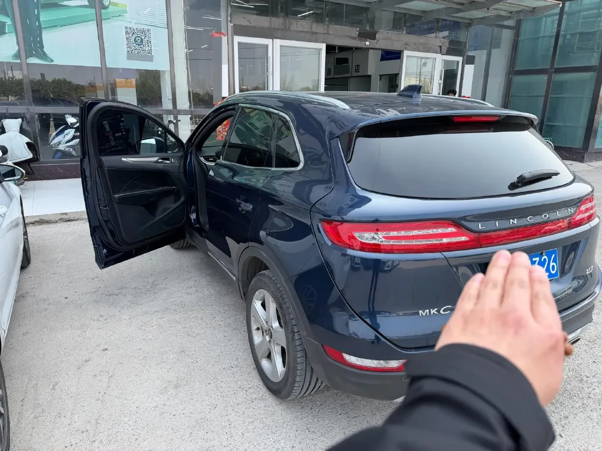 2017 Lincoln MKC 2.0T 203HP L4 6AT,autocango,china used car exporter,china ev exporter,chinese used car exporter,chinese used ev exporter