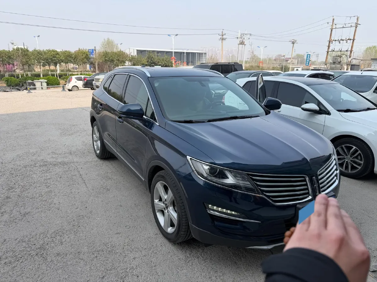 2017 Lincoln MKC 2.0T 203HP L4 6AT,autocango,china used car exporter,china ev exporter,chinese used car exporter,chinese used ev exporter