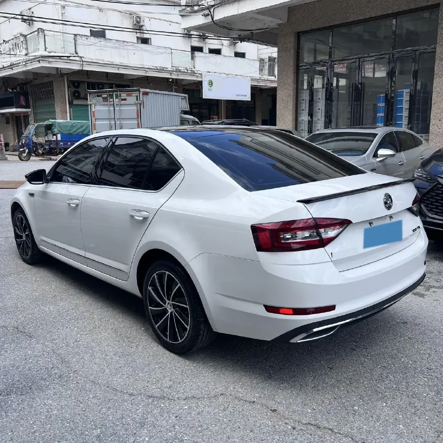 2018 Skoda Octavia 1.4T 150HP L4 7DCT,autocango,china used car exporter,china ev exporter,chinese used car exporter,chinese used ev exporter