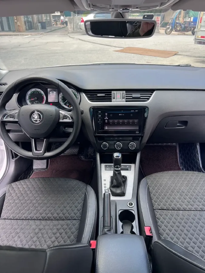 2018 Skoda Octavia 1.4T 150HP L4 7DCT,autocango,china used car exporter,china ev exporter,chinese used car exporter,chinese used ev exporter