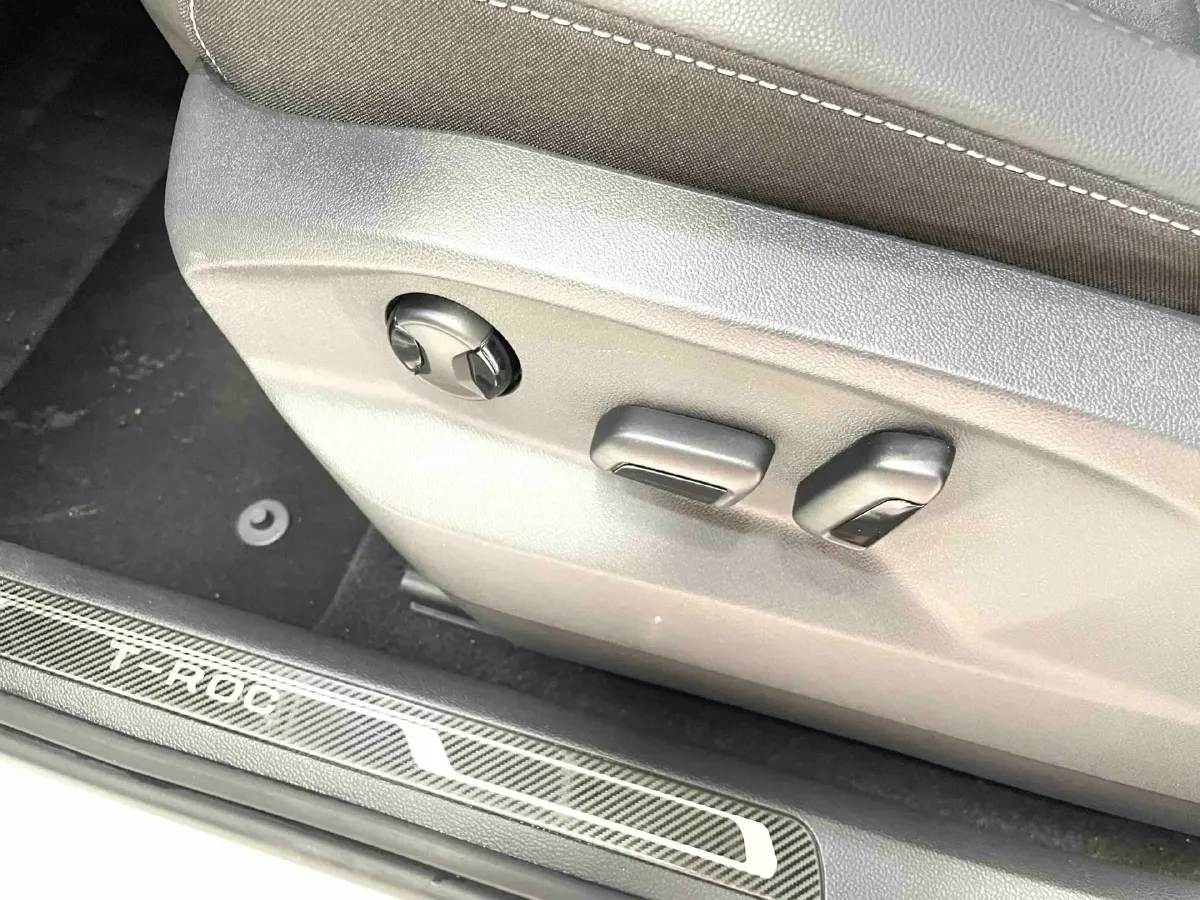 2022 Volkswagen T-Roc 1.4T 150HP L4 7DCT,autocango,china used car exporter,china ev exporter,chinese used car exporter,chinese used ev exporter