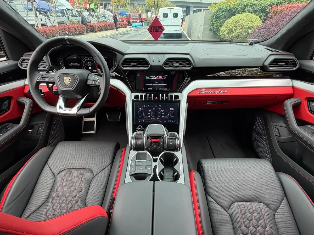 2023 Lamborghini Urus 4.0T 641HP V8 8AT,autocango,china used car exporter,china ev exporter,chinese used car exporter,chinese used ev exporter