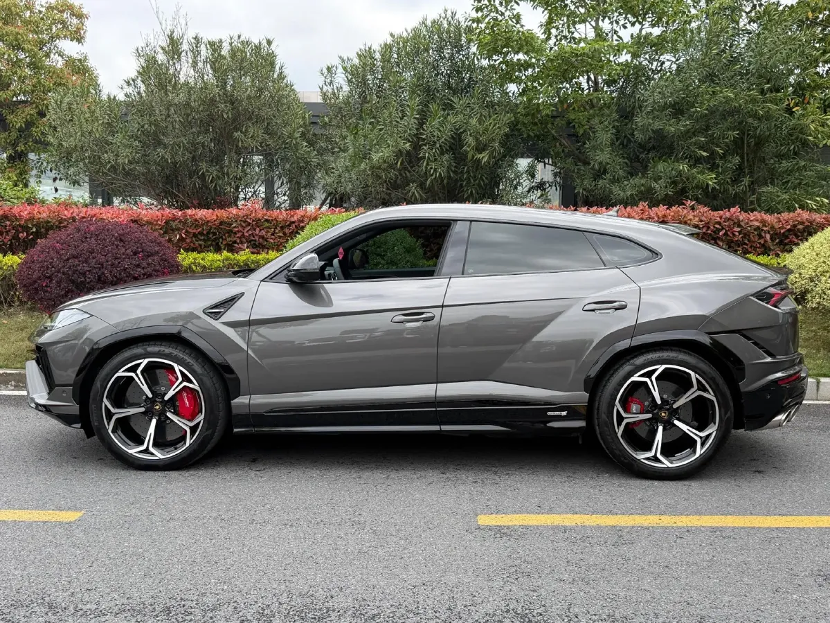 2023 Lamborghini Urus 4.0T 641HP V8 8AT,autocango,china used car exporter,china ev exporter,chinese used car exporter,chinese used ev exporter