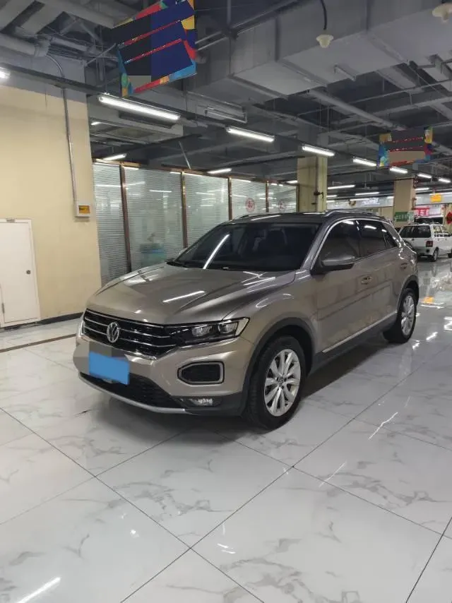 2020 Volkswagen T-Roc 1.4T 131HP L4 7DCT,autocango,china used car exporter,china ev exporter,chinese used car exporter,chinese used ev exporter