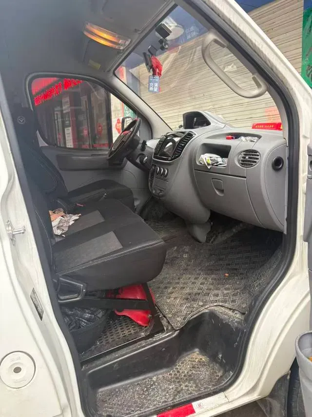 2020 MAXUS XinTu V80 2.5T 136HP L4 6AMT,autocango,china used car exporter,china ev exporter,chinese used car exporter,chinese used ev exporter