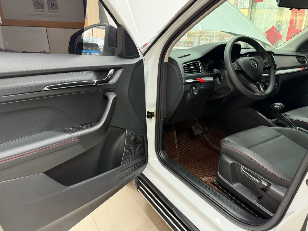 2023 Skoda Kamiq 1.5L 109HP L4 6AT,autocango,china used car exporter,china ev exporter,chinese used car exporter,chinese used ev exporter