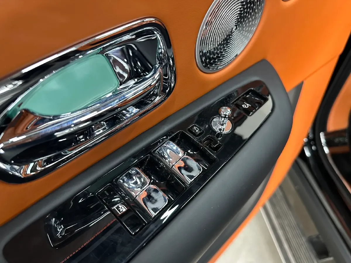 2018 Rolls-Royce Cullinan 6.7T 571HP V12 8AT,autocango,china used car exporter,china ev exporter,chinese used car exporter,chinese used ev exporter