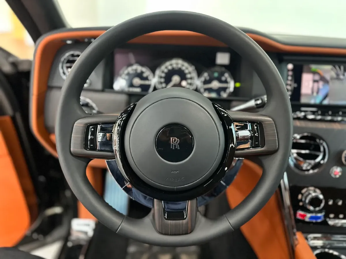 2018 Rolls-Royce Cullinan 6.7T 571HP V12 8AT,autocango,china used car exporter,china ev exporter,chinese used car exporter,chinese used ev exporter