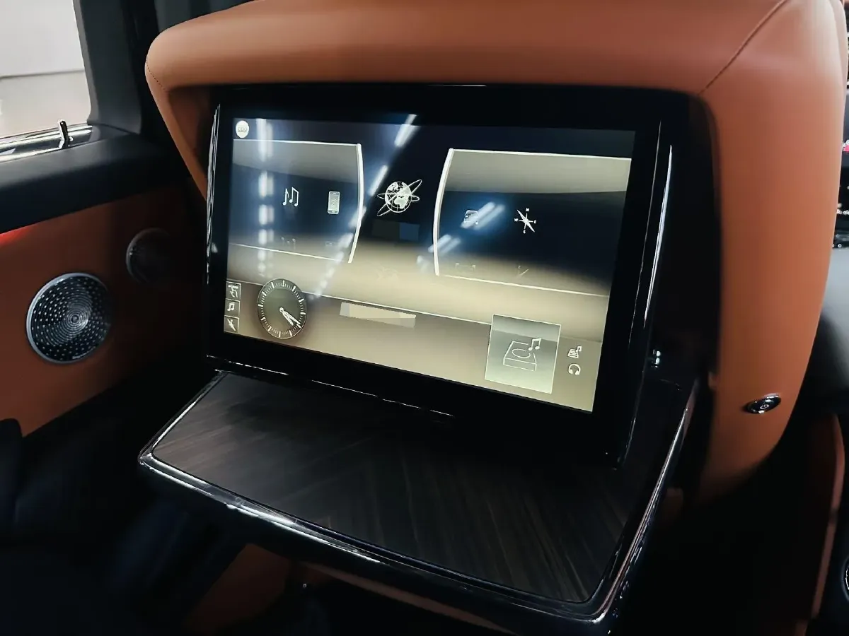 2018 Rolls-Royce Cullinan 6.7T 571HP V12 8AT,autocango,china used car exporter,china ev exporter,chinese used car exporter,chinese used ev exporter