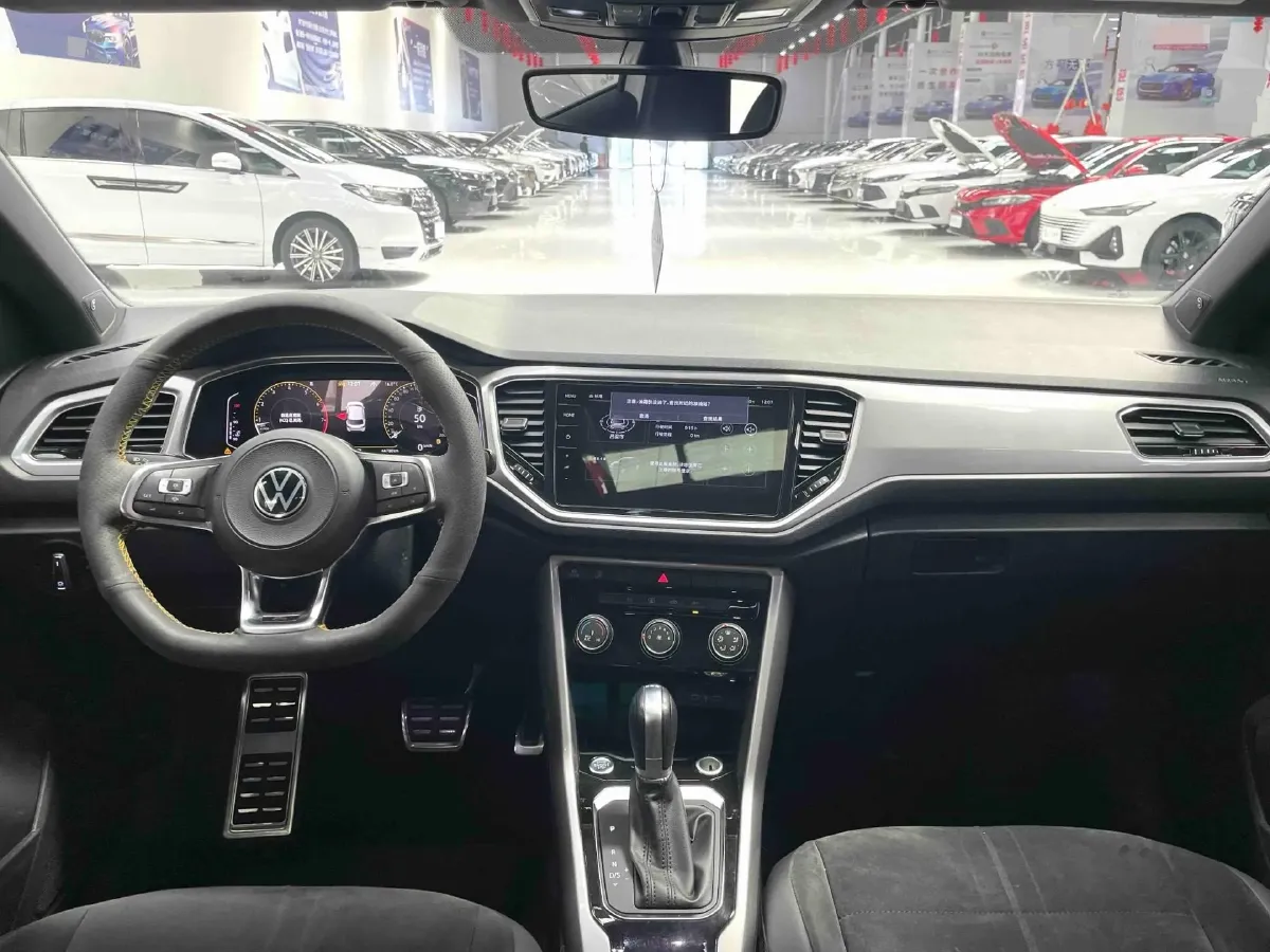 2022 Volkswagen T-Roc 1.4T 150HP L4 7DCT,autocango,china used car exporter,china ev exporter,chinese used car exporter,chinese used ev exporter