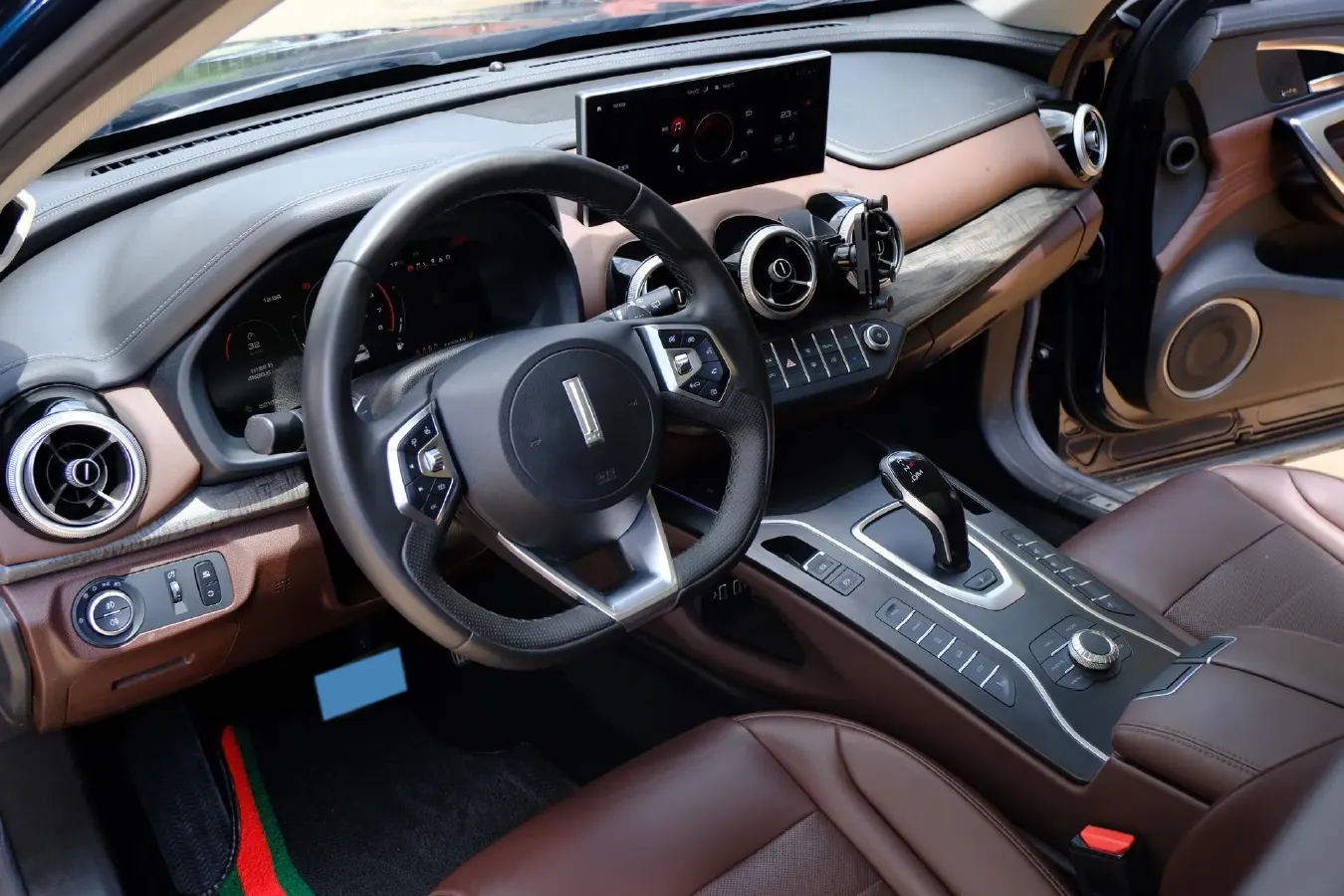 2020 WEY VV7 2.0T 227HP L4 7DCT,autocango,china used car exporter,china ev exporter,chinese used car exporter,chinese used ev exporter