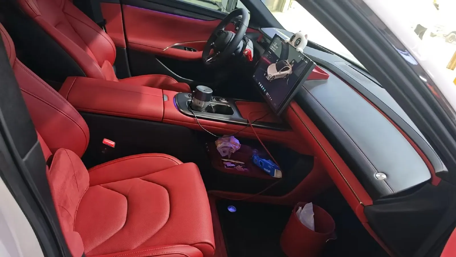 2024 MI SU7 BEV 101KWH,autocango,china used car exporter,china ev exporter,chinese used car exporter,chinese used ev exporter