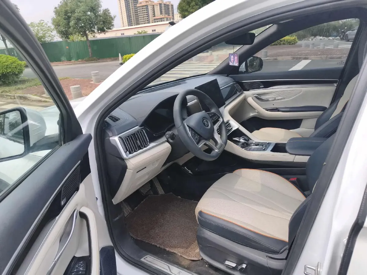 2021 Geely JiaJi 1.5T 177HP L3 7DCT PHEV 11.3KWH,autocango,china used car exporter,china ev exporter,chinese used car exporter,chinese used ev exporter