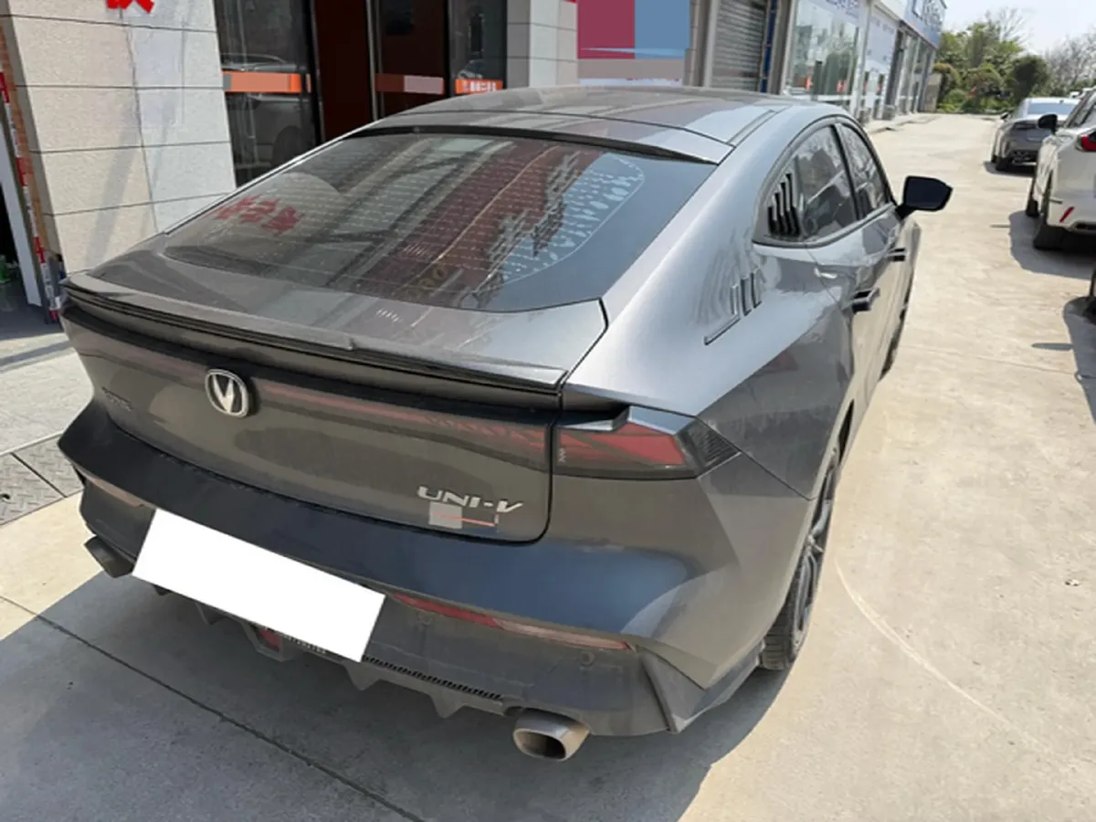 2022 ChangAn UNI-V 1.5T 188HP L4 7DCT,autocango,china used car exporter,china ev exporter,chinese used car exporter,chinese used ev exporter