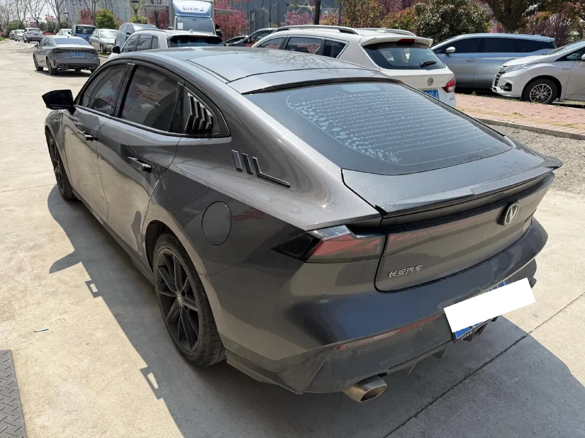 2022 ChangAn UNI-V 1.5T 188HP L4 7DCT,autocango,china used car exporter,china ev exporter,chinese used car exporter,chinese used ev exporter