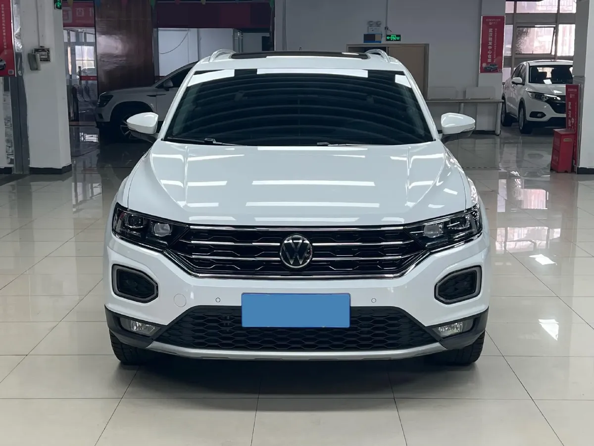 2022 Volkswagen T-Roc 1.4T 150HP L4 7DCT,autocango,china used car exporter,china ev exporter,chinese used car exporter,chinese used ev exporter