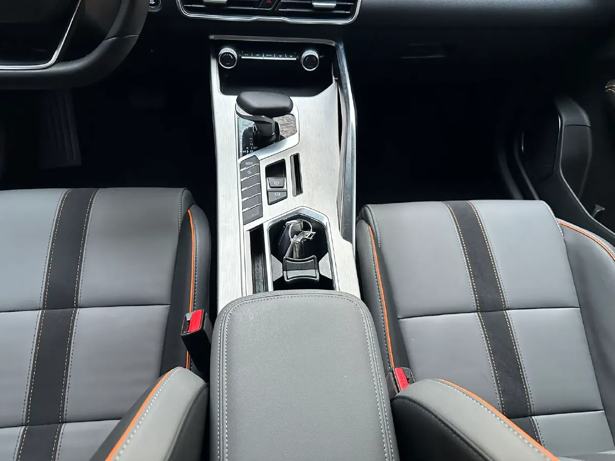 2023 Geely Coolray 1.5T 181HP L4 7DCT,autocango,china used car exporter,china ev exporter,chinese used car exporter,chinese used ev exporter