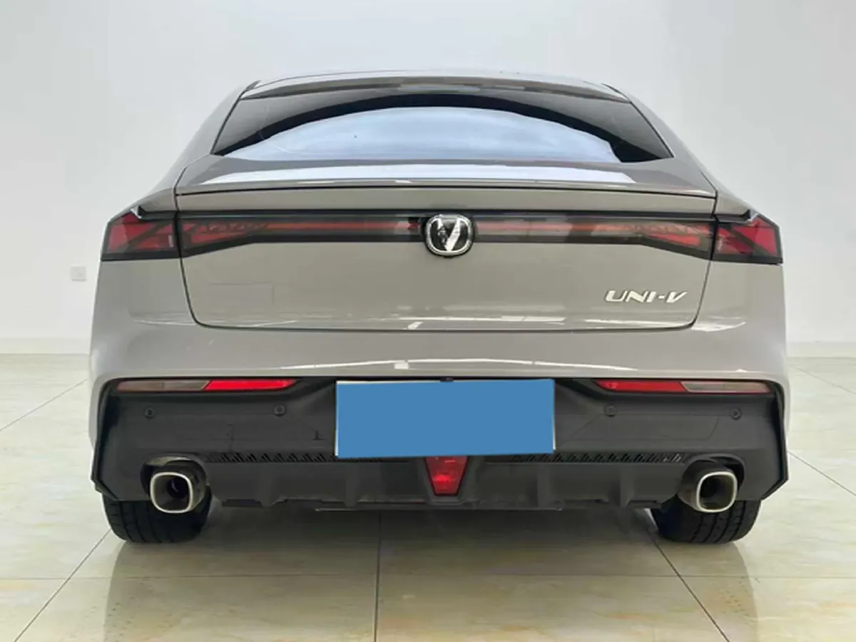 2023 ChangAn UNI-V 1.5T 188HP L4 7DCT,autocango,china used car exporter,china ev exporter,chinese used car exporter,chinese used ev exporter