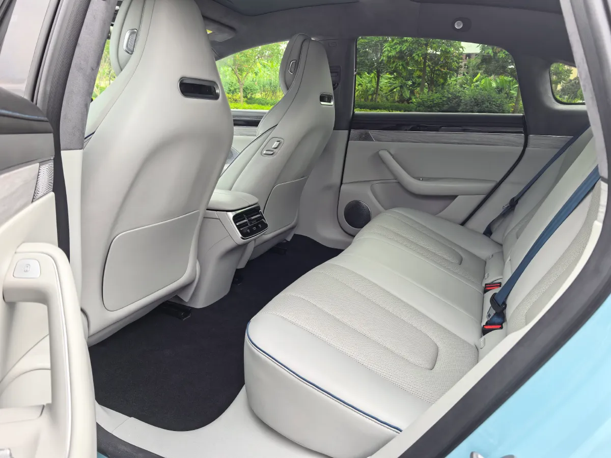 2025 Luxeed S7 BEV 82KWH,autocango,china used car exporter,china ev exporter,chinese used car exporter,chinese used ev exporter