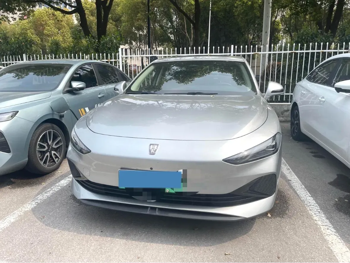 2023 Roewe D7 1.5L 112HP L4 1DHT PHEV 21.4KWH,autocango,china used car exporter,china ev exporter,chinese used car exporter,chinese used ev exporter