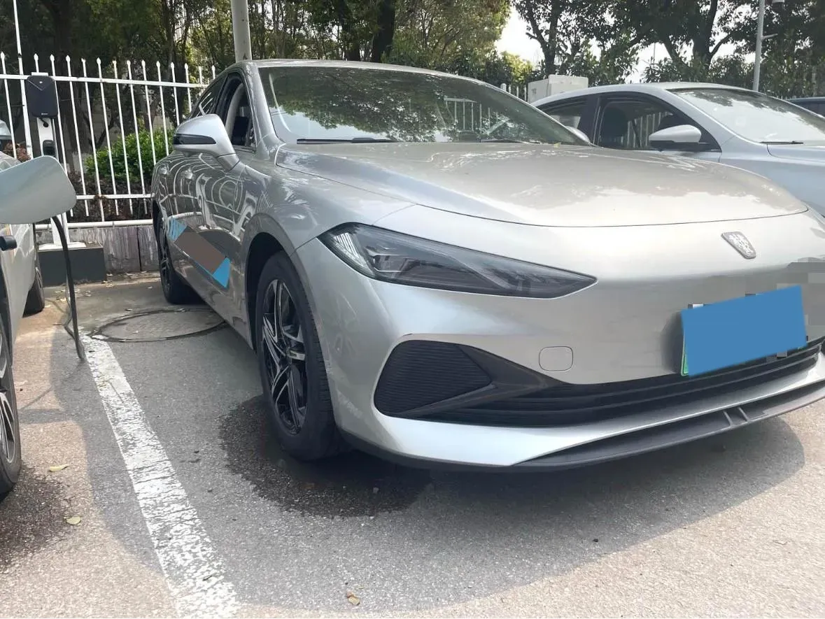 2023 Roewe D7 1.5L 112HP L4 1DHT PHEV 21.4KWH,autocango,china used car exporter,china ev exporter,chinese used car exporter,chinese used ev exporter