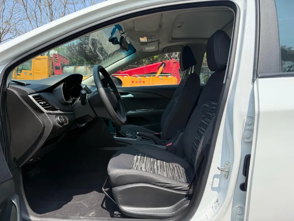 2019 Chevrolet Cavalier 1.5L 113HP L4 6AT,autocango,china used car exporter,china ev exporter,chinese used car exporter,chinese used ev exporter