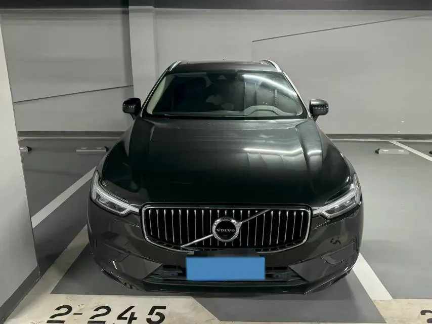 2018 Volvo XC60 2.0T 254HP L4 8AT,autocango,china used car exporter,china ev exporter,chinese used car exporter,chinese used ev exporter