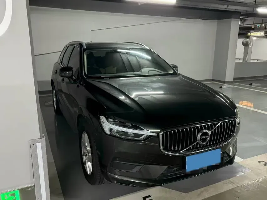 2018 Volvo XC60 2.0T 254HP L4 8AT,autocango,china used car exporter,china ev exporter,chinese used car exporter,chinese used ev exporter