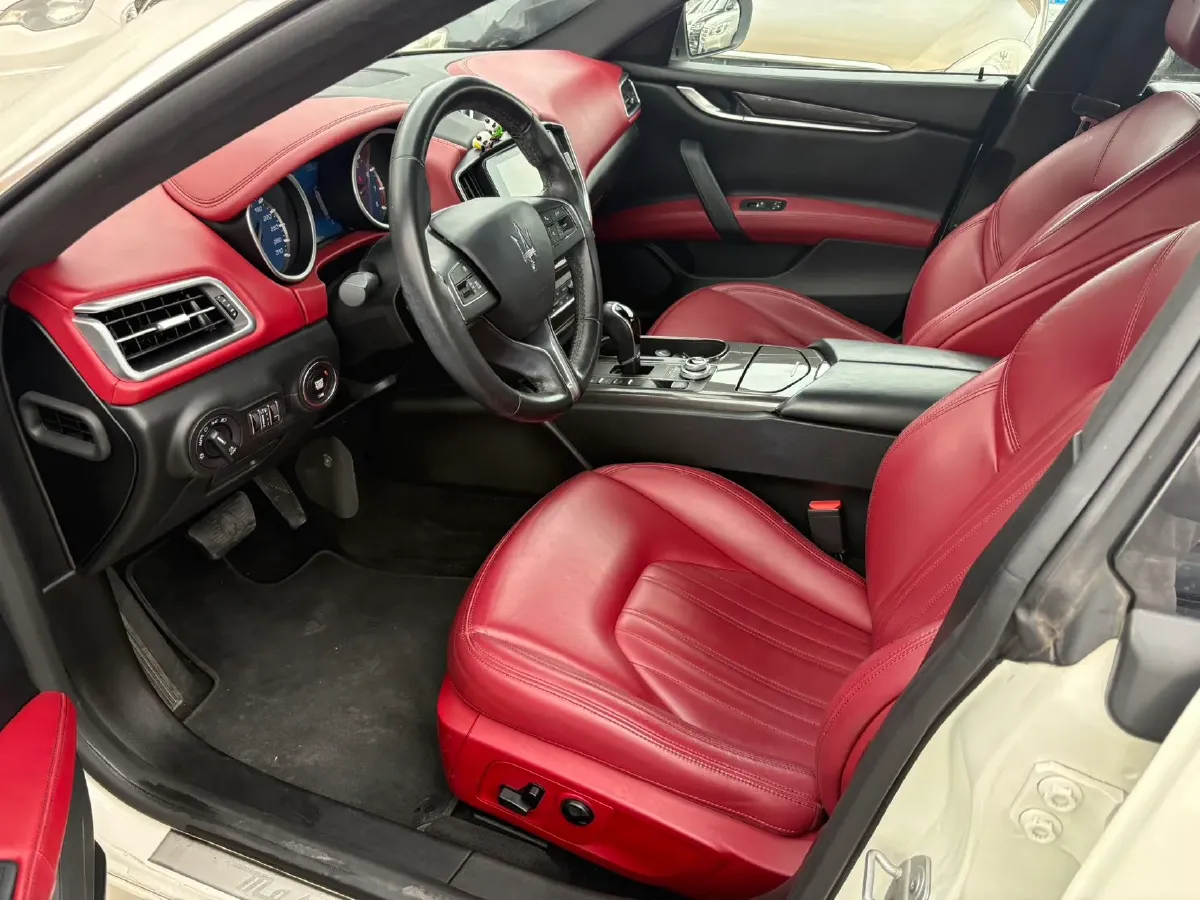 2018 Maserati Ghibli 3.0T 350HP V6 8AT,autocango,china used car exporter,china ev exporter,chinese used car exporter,chinese used ev exporter