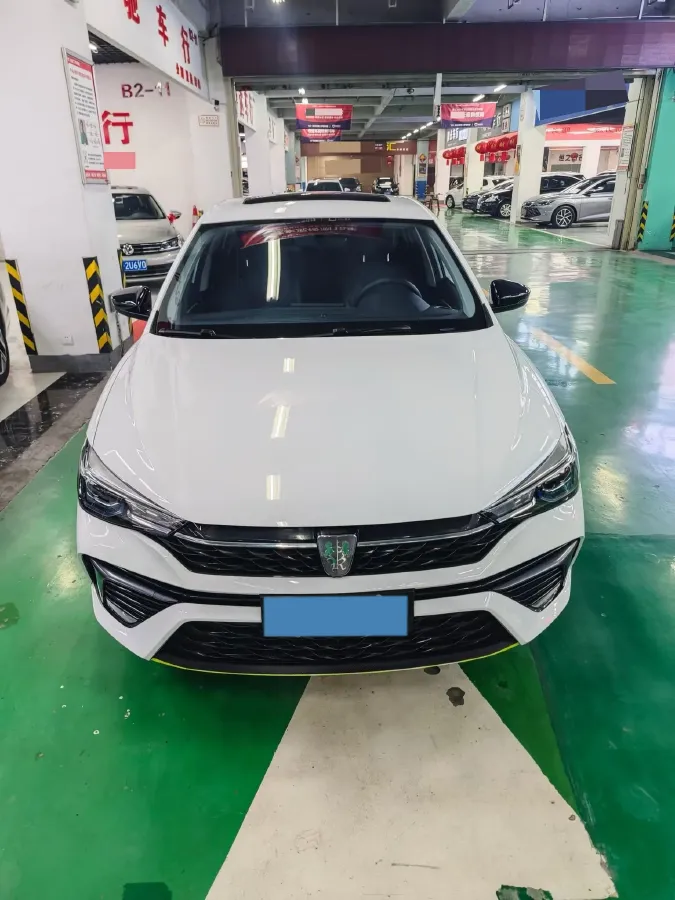 2021 Roewe i5 1.5L 120HP L4 5MT,autocango,china used car exporter,china ev exporter,chinese used car exporter,chinese used ev exporter