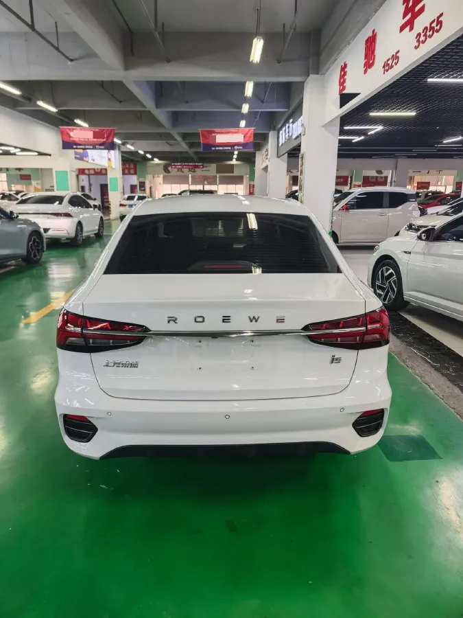 2021 Roewe i5 1.5L 120HP L4 5MT,autocango,china used car exporter,china ev exporter,chinese used car exporter,chinese used ev exporter