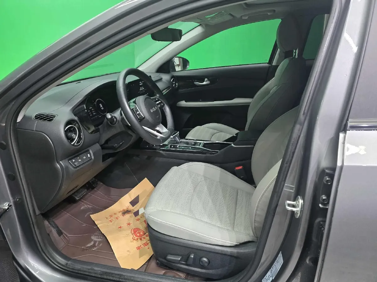 2023 Kia K3 1.4T 140HP L4 7DCT,autocango,china used car exporter,china ev exporter,chinese used car exporter,chinese used ev exporter