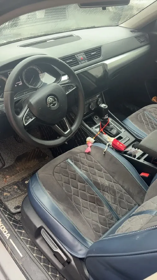 2018 Skoda Superb 1.8T 180HP L4 7DCT,autocango,china used car exporter,china ev exporter,chinese used car exporter,chinese used ev exporter