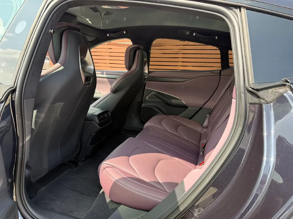 2024 MI SU7 BEV 101KWH,autocango,china used car exporter,china ev exporter,chinese used car exporter,chinese used ev exporter