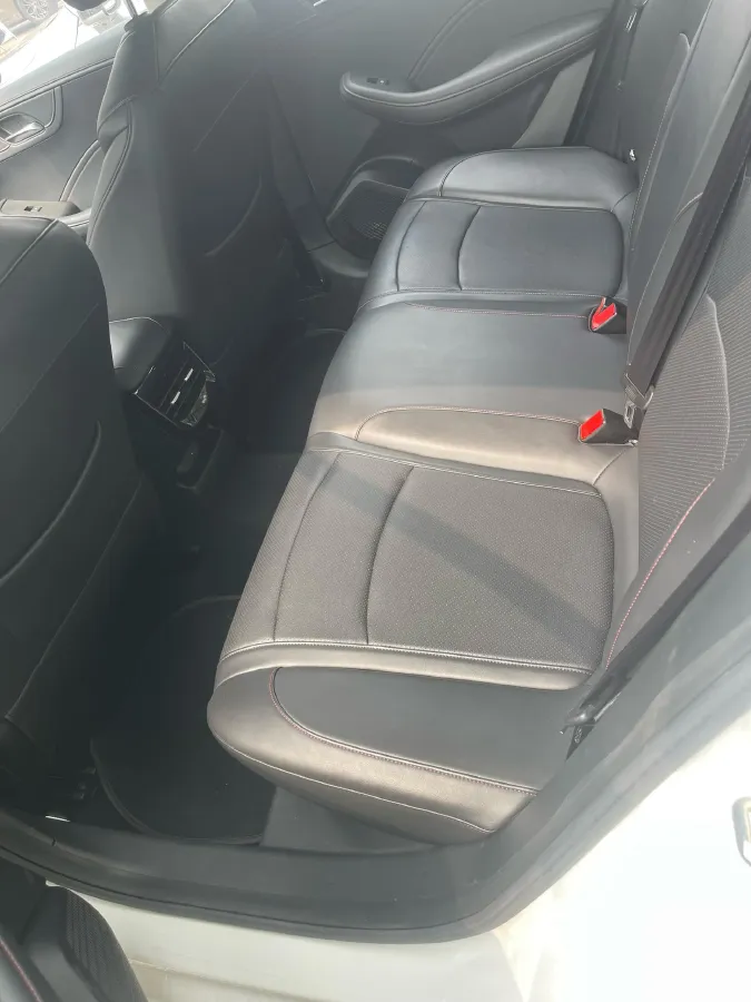 2023 Roewe i5 1.5L 129HP L4 CVT,autocango,china used car exporter,china ev exporter,chinese used car exporter,chinese used ev exporter