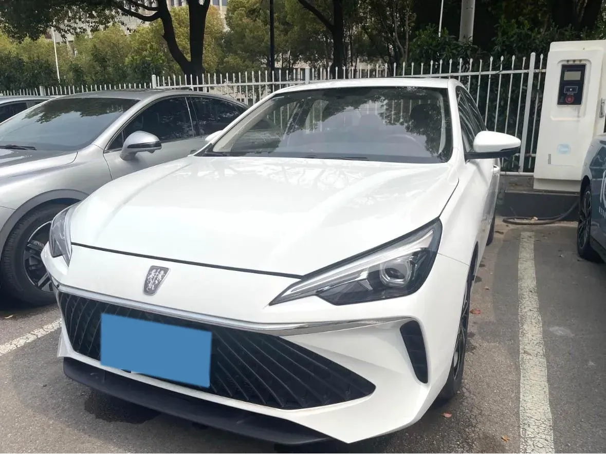 2023 Roewe i5 1.5L 129HP L4 CVT,autocango,china used car exporter,china ev exporter,chinese used car exporter,chinese used ev exporter