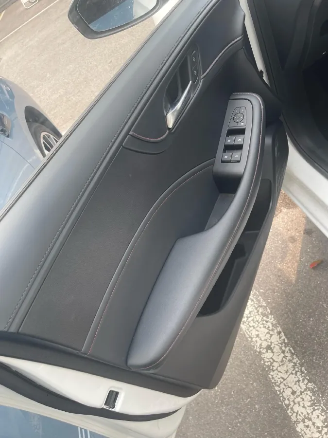 2023 Roewe i5 1.5L 129HP L4 CVT,autocango,china used car exporter,china ev exporter,chinese used car exporter,chinese used ev exporter